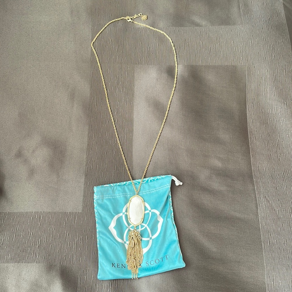 Kendra Scott Necklace